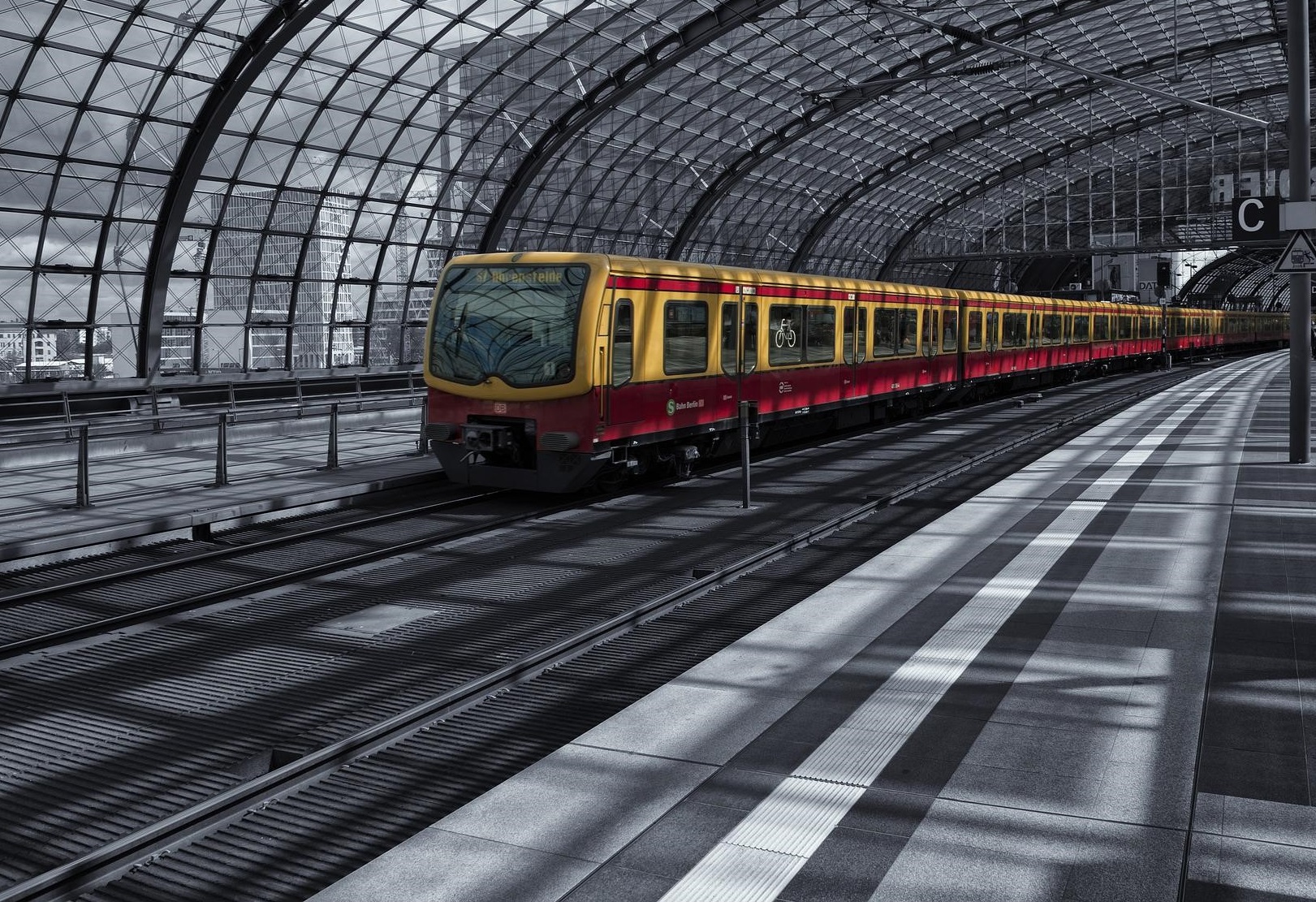 Région parisienne Paris Gares Taxi VTC MistralVTC Paris aéroports