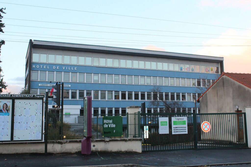 VTC Bagneux – Hôtel de ville de Bagneux, Hauts-de-Seine.