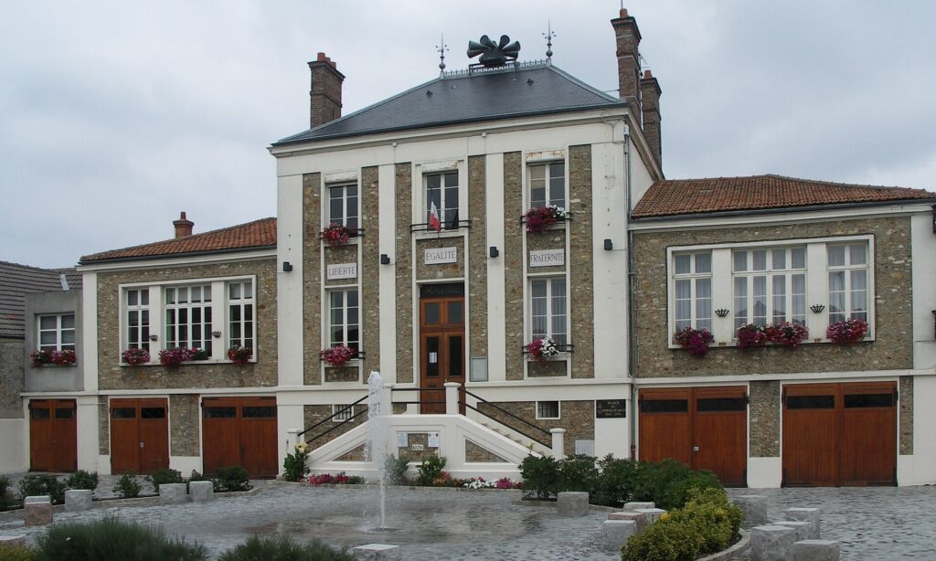VTC La Ville-du-Bois – Hôtel de Ville de La Ville-du-Bois (Essonne, France).