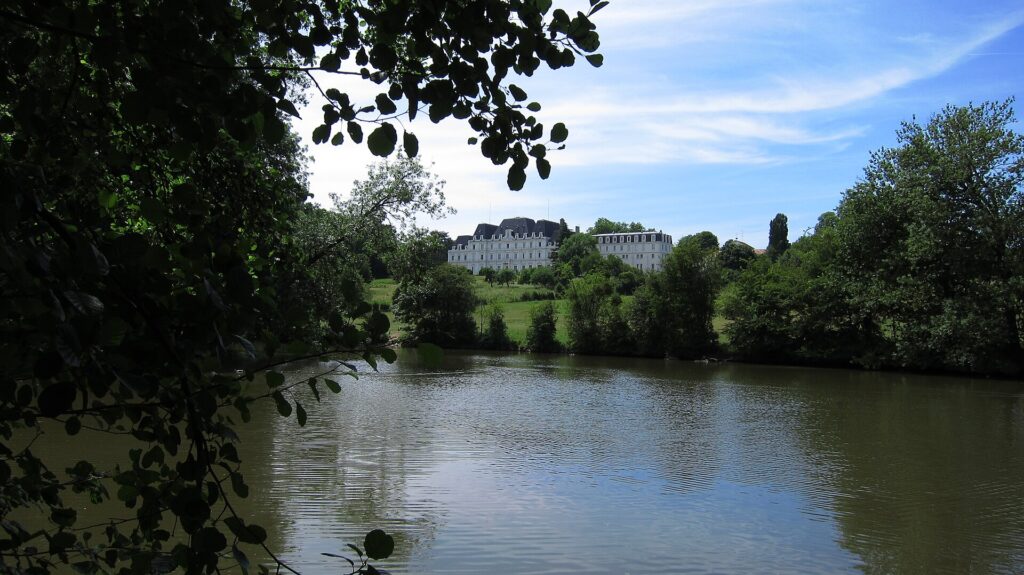 VTC Longpont-sur-Orge – Longpont-sur-Orge (Essonne, France) - Bassin de Lormoy et château de Lormoy dans le parc d