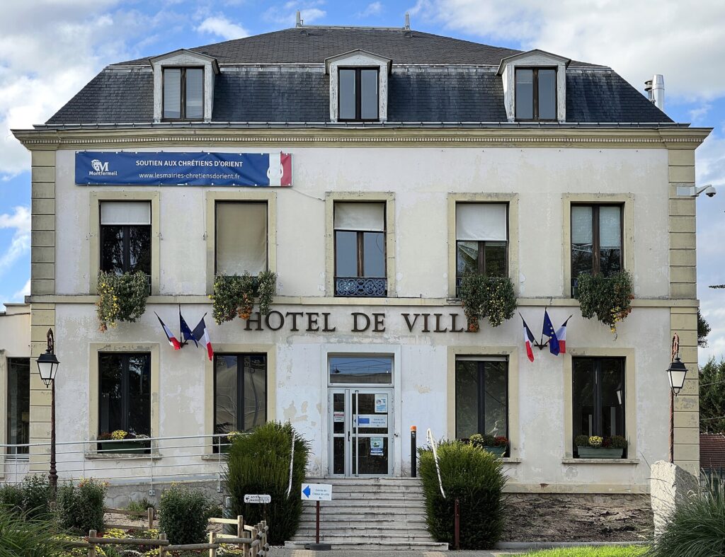 VTC Montfermeil – Hôtel de ville de Montfermeil.