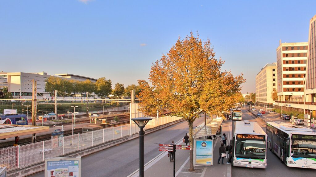 Gare de Saint-Quentin-en-Yvelines (Montigny-le-Bretonneux)