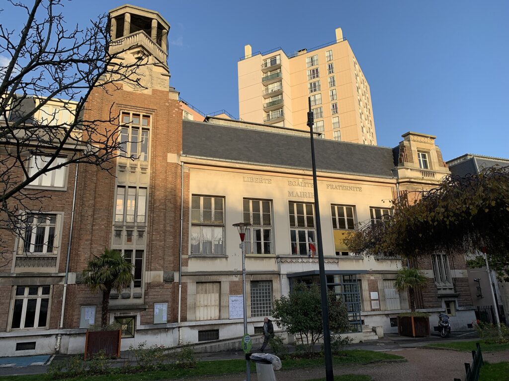 VTC Noisy-le-Sec – Hôtel de ville de Noisy-le-Sec.