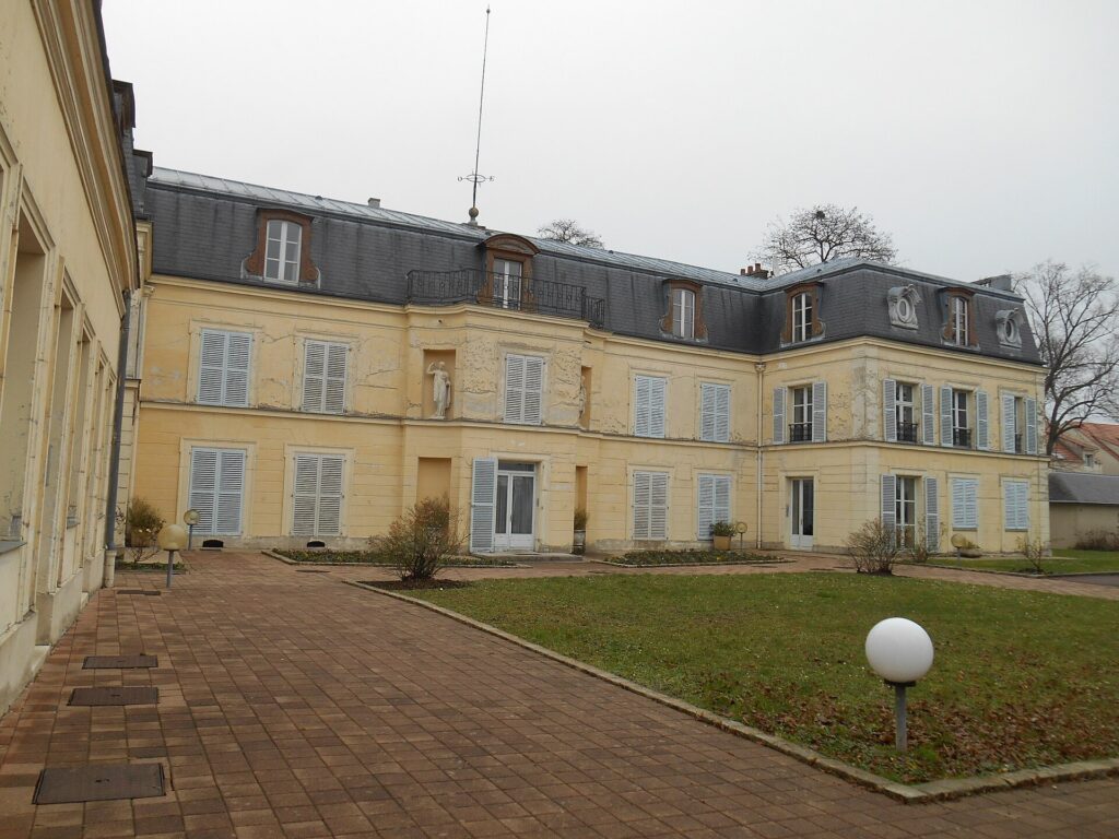 Château de Trousseau (Ris-Orangis)