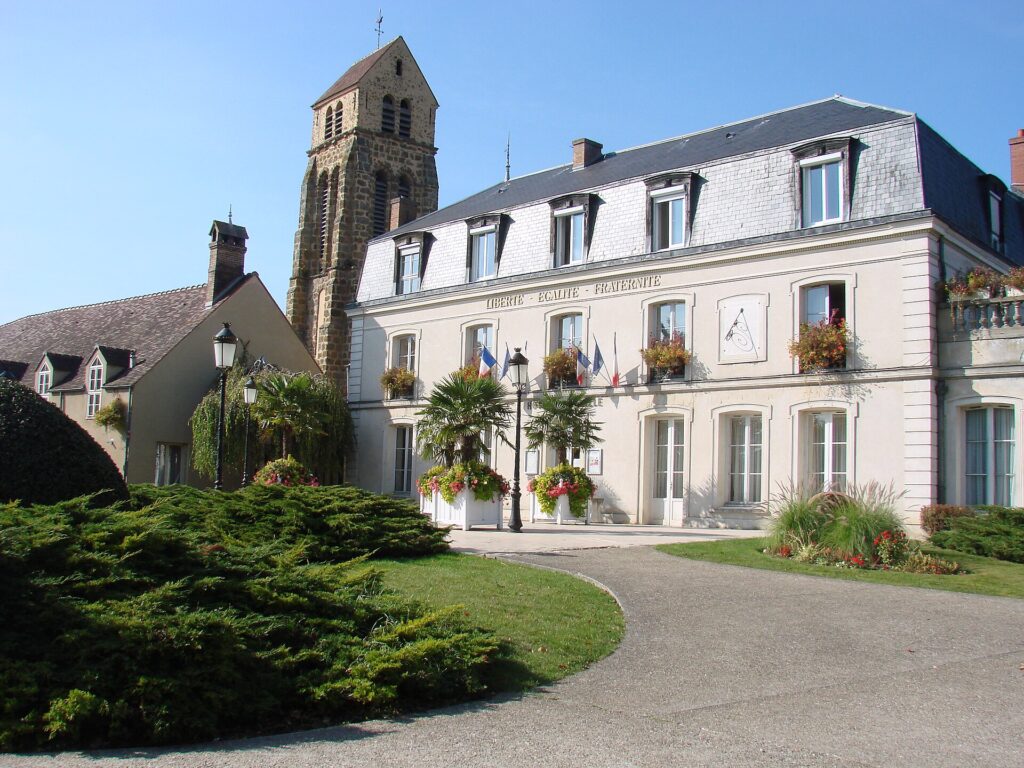 VTC Saint-Germain-lès-Arpajon – La Mairie et l'église de Saint-Germain-lès-Arpajon (Essonne, France)