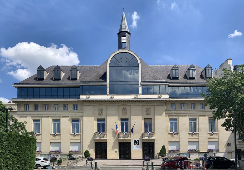 VTC Saint-Mandé – Hôtel de ville de Saint-Mandé.